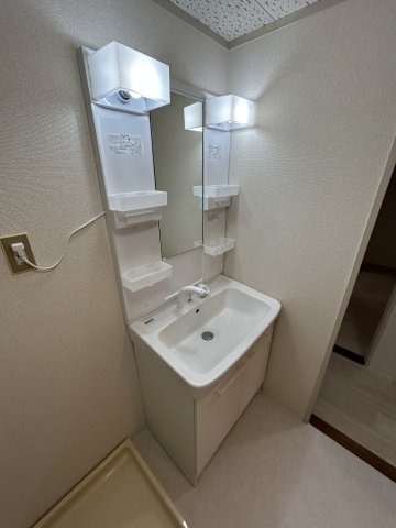 洗面設備　脱衣スペースもあります