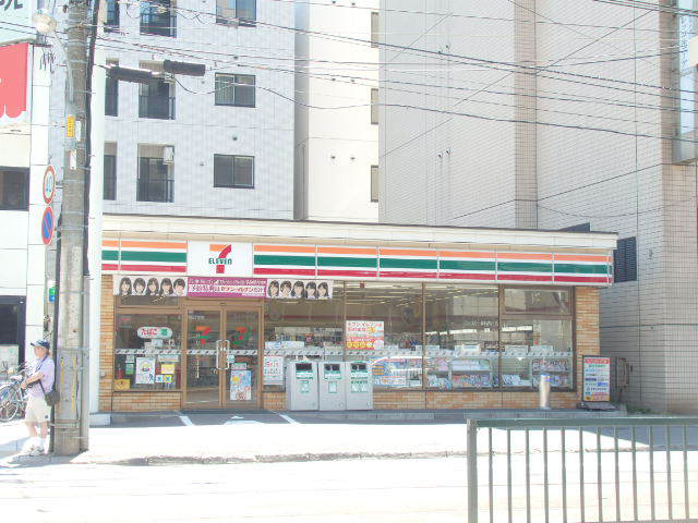 コンビニ　セブンイレブン（コンビニ）まで186m