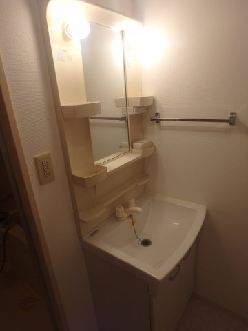 洗面設備　忙しい朝には欠かせない洗面所です