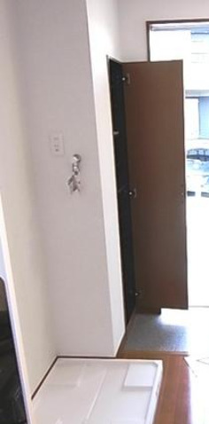 玄関　【南向きの明るいお部屋♪】おすすめ物件！