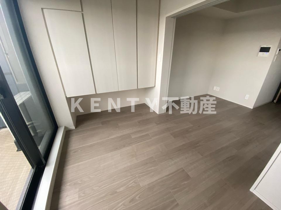 その他部屋・スペース　落ち着いた色調の寝室です