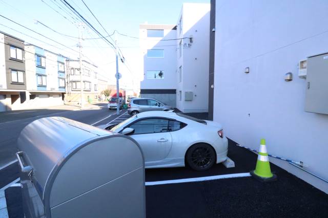 駐車場　駐車場！