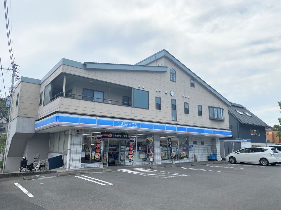 コンビニ　ローソン（コンビニ）まで600m