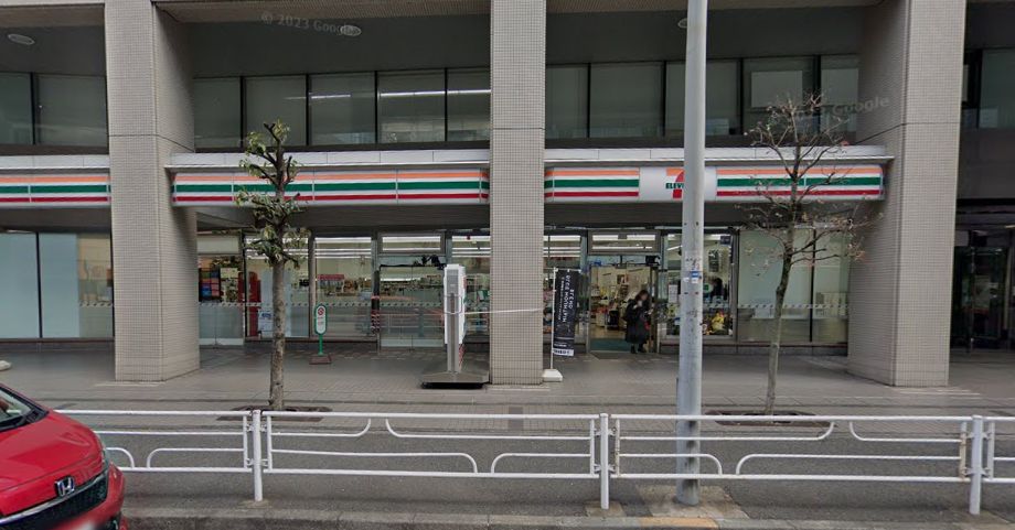 コンビニ　セブン・イレブン 横浜鶴屋町2丁目店（コンビニ）まで1074m