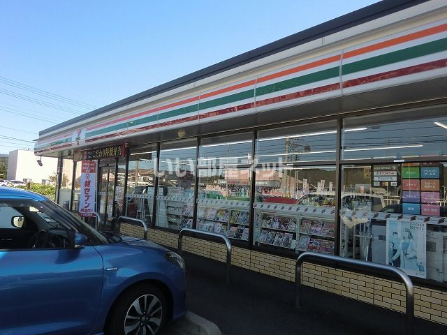 コンビニ　セブンイレブン山県市高木店（コンビニ）まで402m