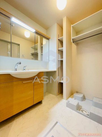 洗面設備　同マンション別部屋参考写真