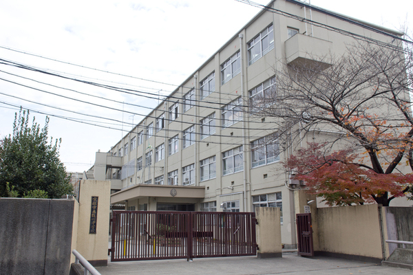 中学校　京都市立桂川中学校（中学校）まで540m