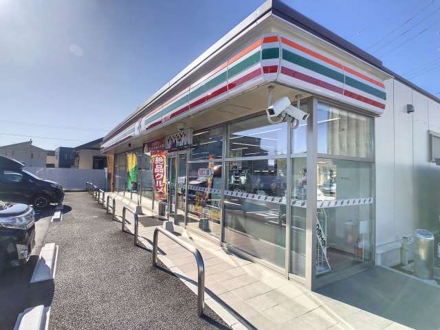 コンビニ　セブンイレブン（コンビニ）まで928m