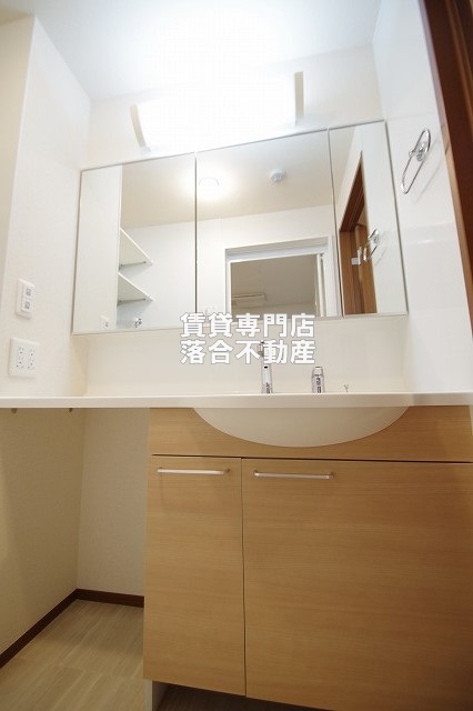 洗面設備　使いやすい独立洗面台