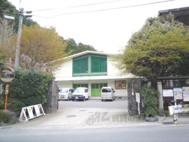 小学校　高雄小学校（小学校）まで2200m