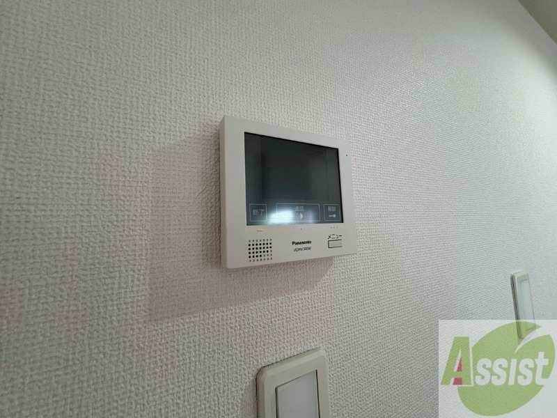 セキュリティ　ＴＶモニター付インターホンです。来客者の顔が見えるので安心！