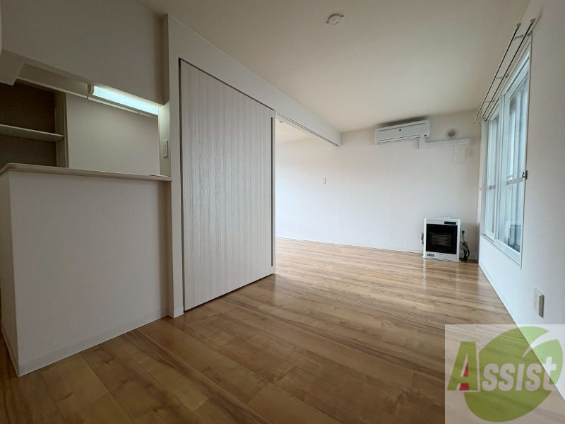居室・リビング　広くてキレイなお部屋が広がっていて、充実した生活が送れそう。