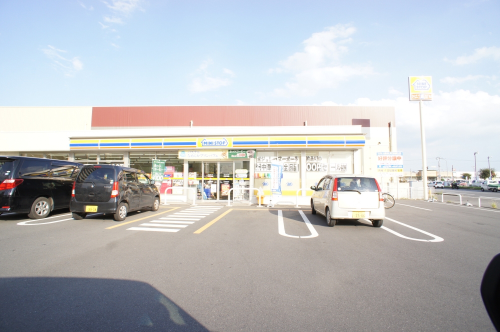 コンビニ　ミニストップひたち野東店（コンビニ）まで403m