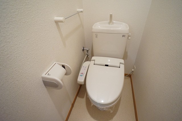 トイレ　別部屋参考写真