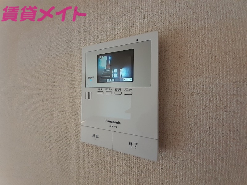 セキュリティ　同建物別部屋写真です