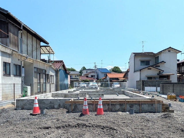 建物外観　建築中