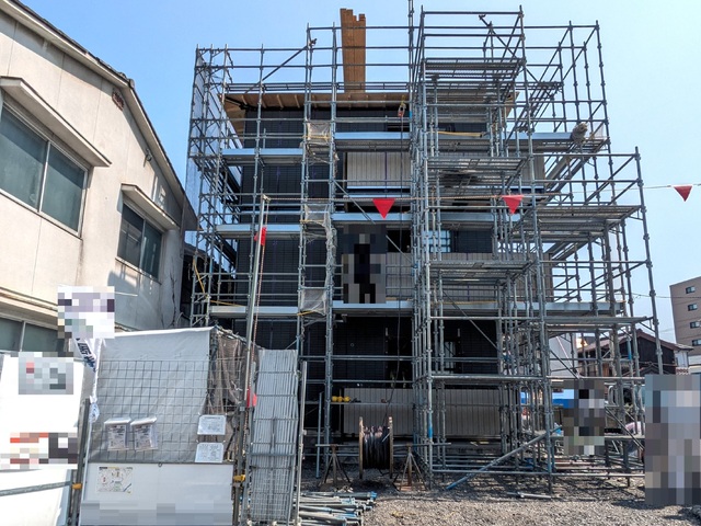 建物外観　建築中