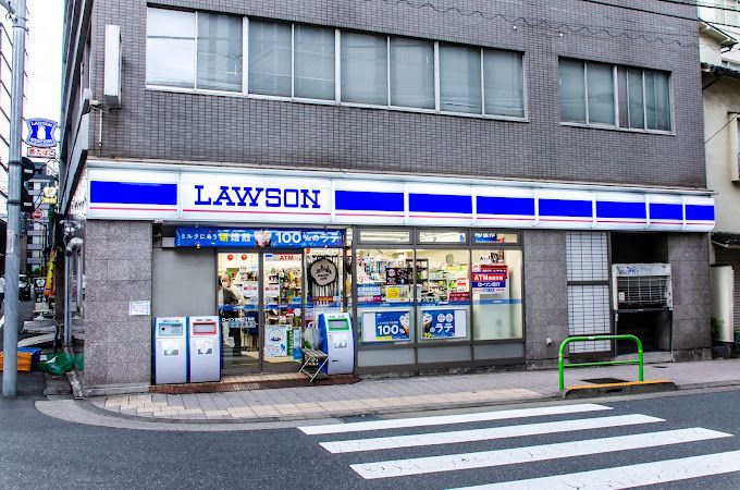 コンビニ　ローソン 麹町二丁目店（コンビニ）まで53m