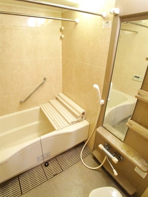 バス・シャワールーム　同建物・同間取りの別のお部屋のイメージです。