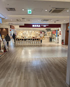 ショッピングセンター　無印良品500シァルプラット東神奈川店（ショッピングセンター）まで449m