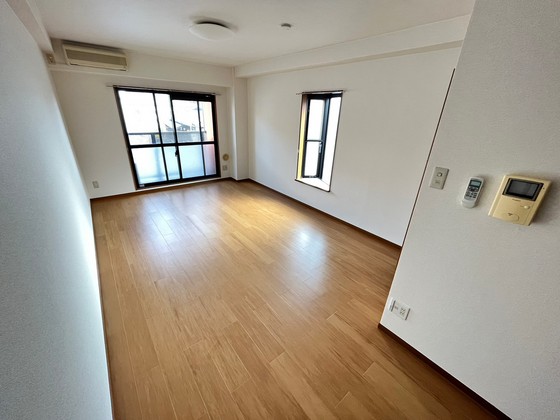 居室・リビング　※別部屋の写真です