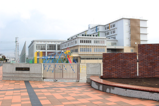 小学校　大分市立碩田学園（小学校）まで150m
