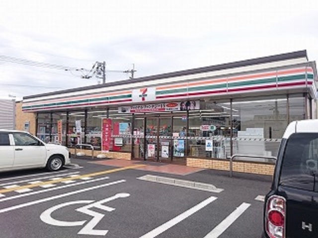コンビニ　セブンイレブン高知丸池町店（コンビニ）まで369m
