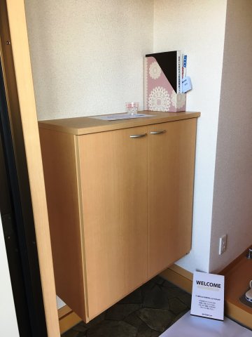 玄関　収納もある玄関です