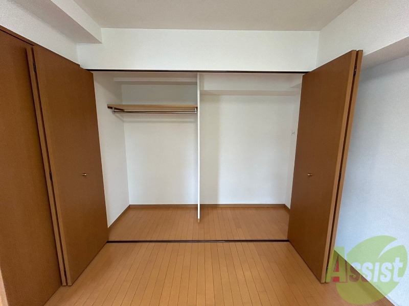 収納　クローゼットは奥行きもあり、荷物が多い方でも安心です。