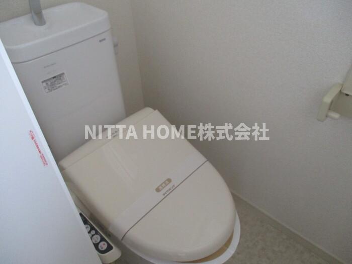 トイレ　ウォシュレット機能が付いています◎