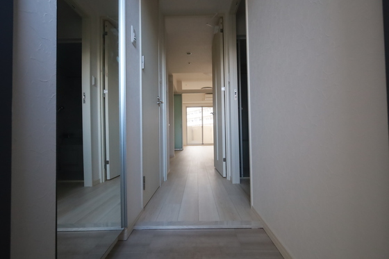 玄関　※別部屋の写真です