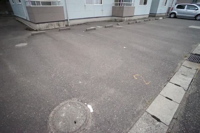 駐車場　駐車場１台込