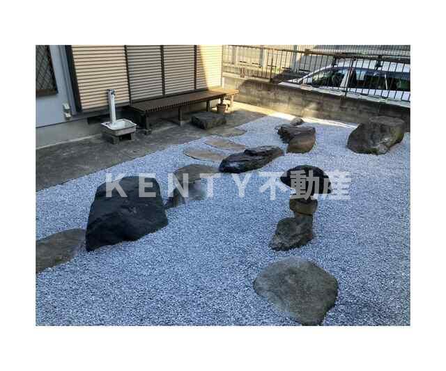 庭　簡単な家庭菜園も楽しめるお庭です