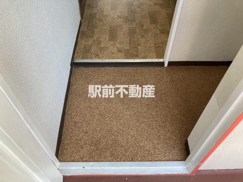 玄関　玄関から室内方向