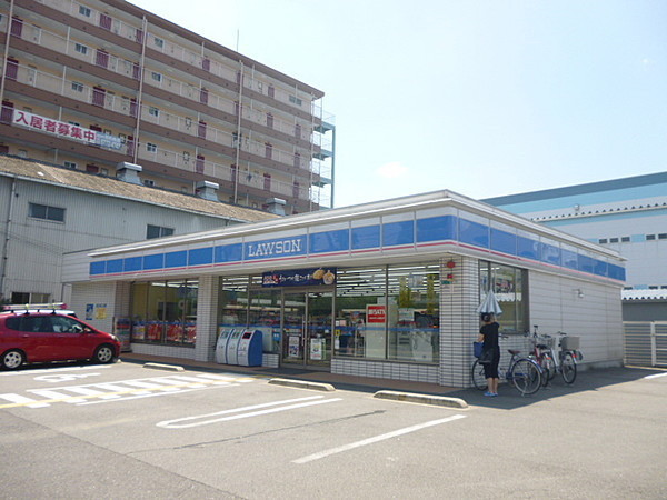 コンビニ　ローソン加美北4丁目店（コンビニ）まで215m