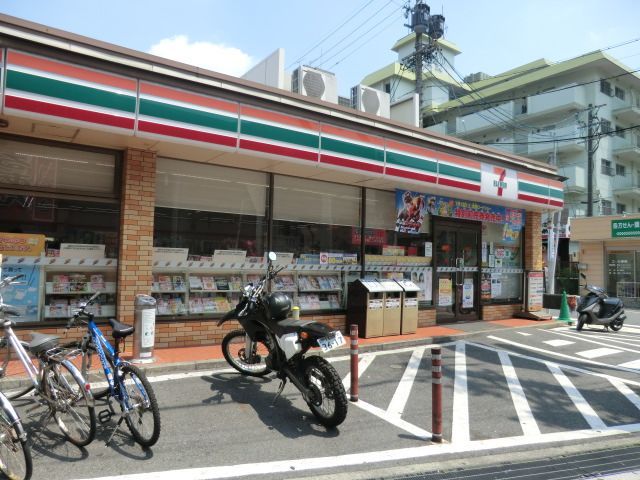 コンビニ　セブン‐イレブン 名古屋藤見が丘店（コンビニ）まで523m