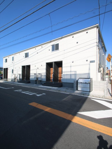 建物外観　敷金・ネット使用料不要　バス停徒歩圏内