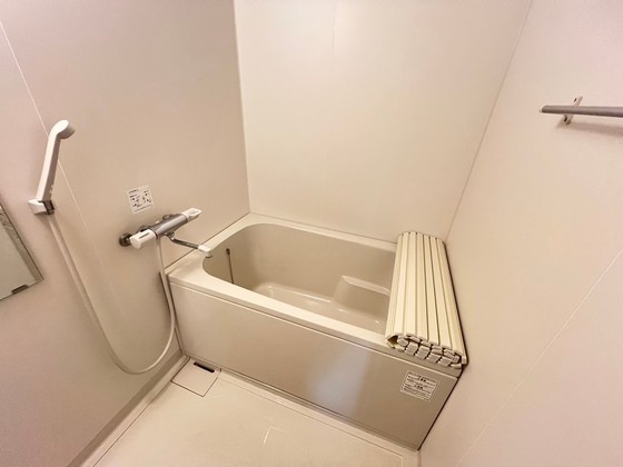 バス・シャワールーム　※別部屋の写真です