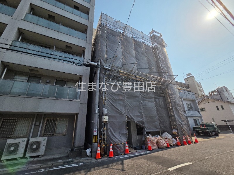 建物外観　建築中