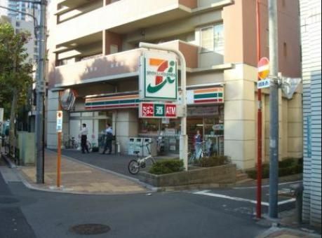 コンビニ　セブンイレブン（コンビニ）まで470m