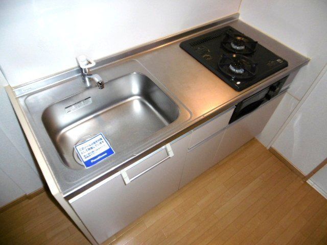 キッチン　2口コンロのシステムキッチンです。