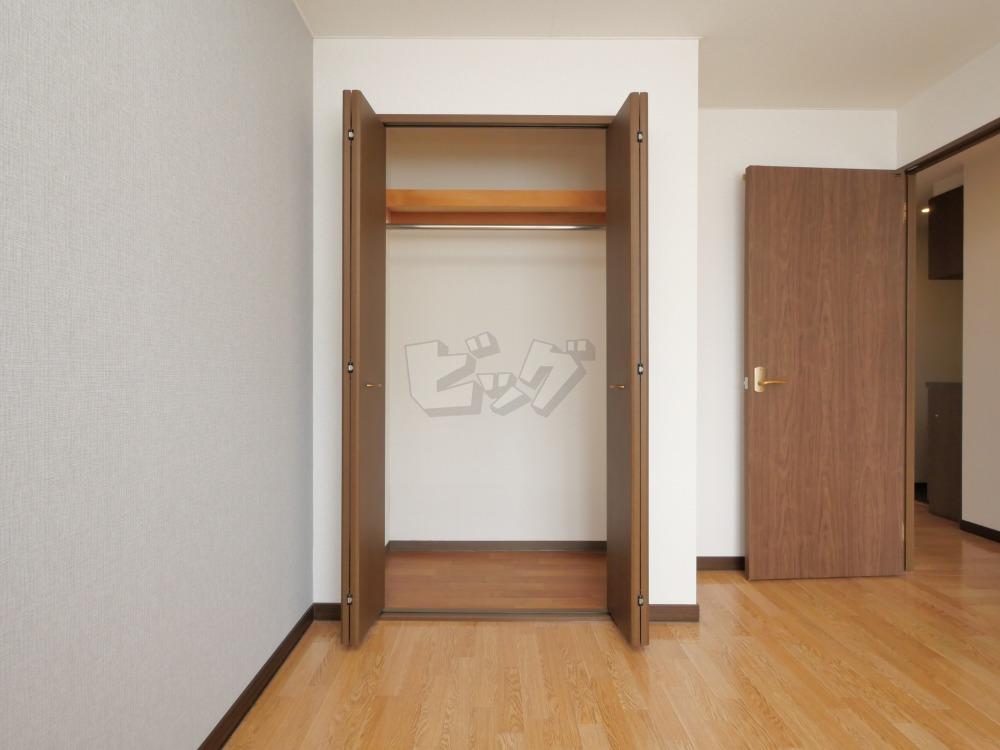 収納　衣類の収納に便利なクローゼットが付いています！