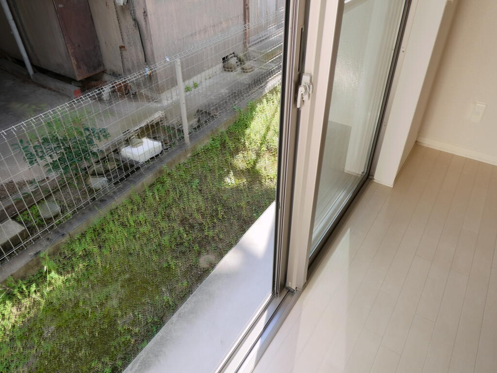 バルコニー　テラス