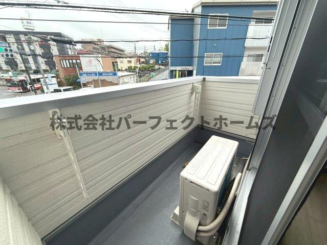 バルコニー　バルコニーからの眺めを楽しみながら食事をしませんか