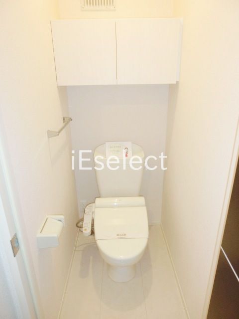 トイレ　温水洗浄便座付きののトイレです