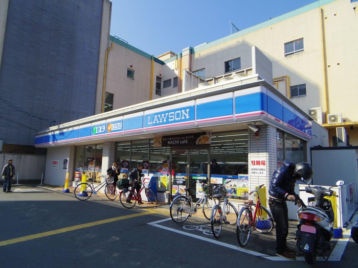 コンビニ　ローソン（コンビニ）まで665m