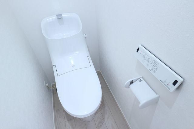 トイレ　★シャワートイレ★