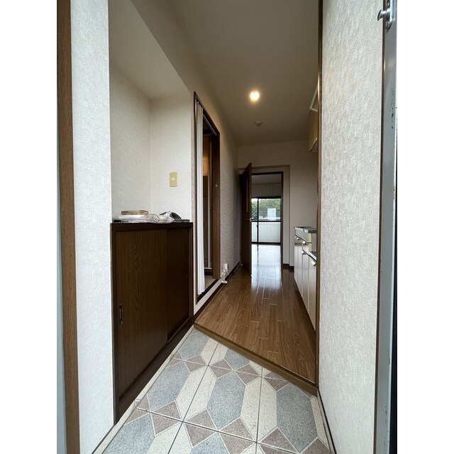 玄関　別部屋のお写真です。
