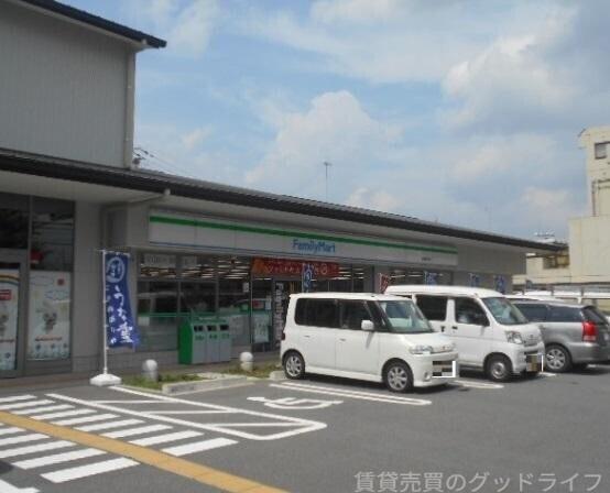 コンビニ　ファミリーマート嵯峨新宮町店（コンビニ）まで914m