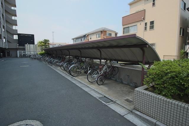 その他共有部分　屋根付き駐輪場